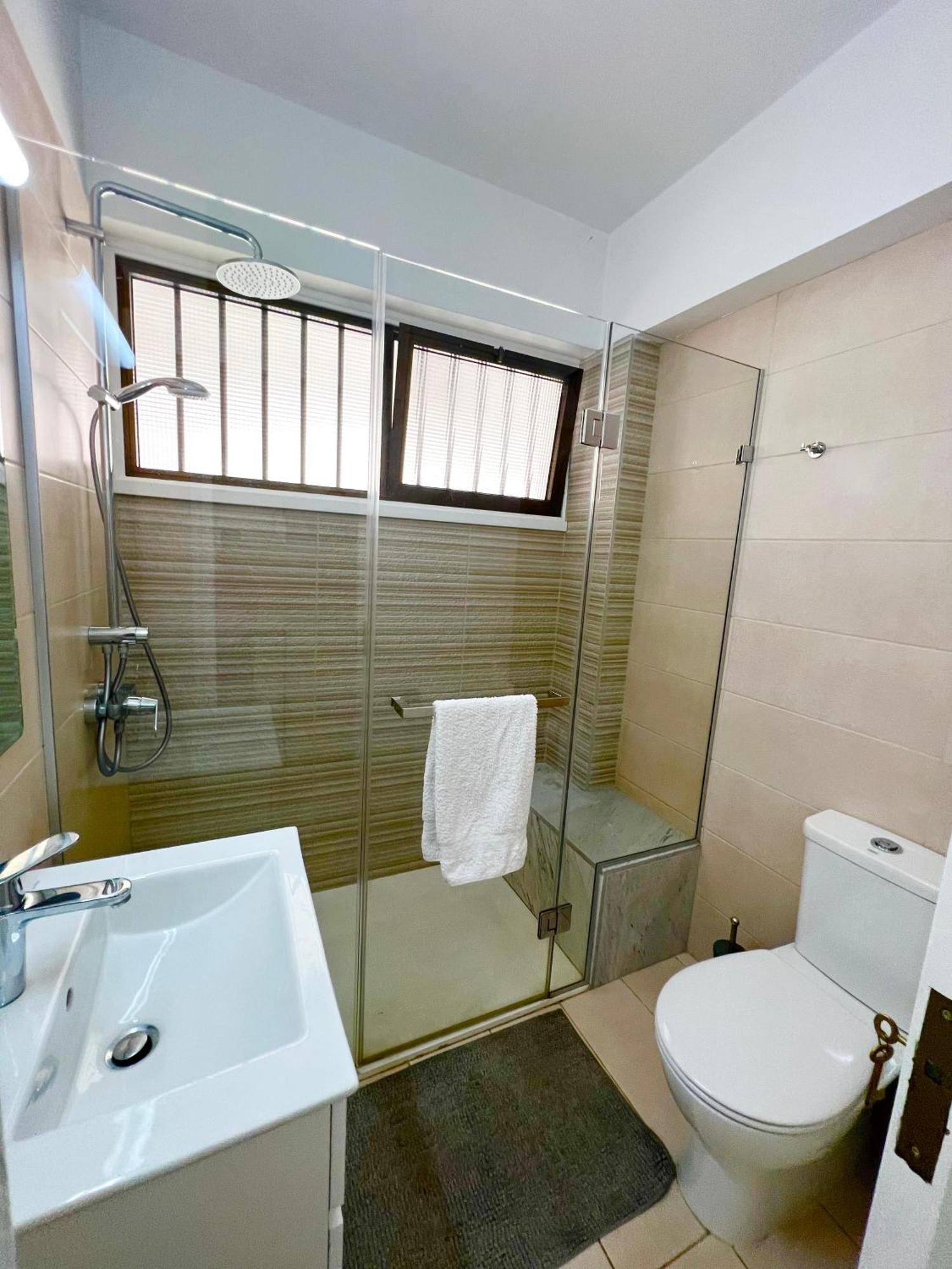 Azul Sea View Apartment Larnaca Exterior photo