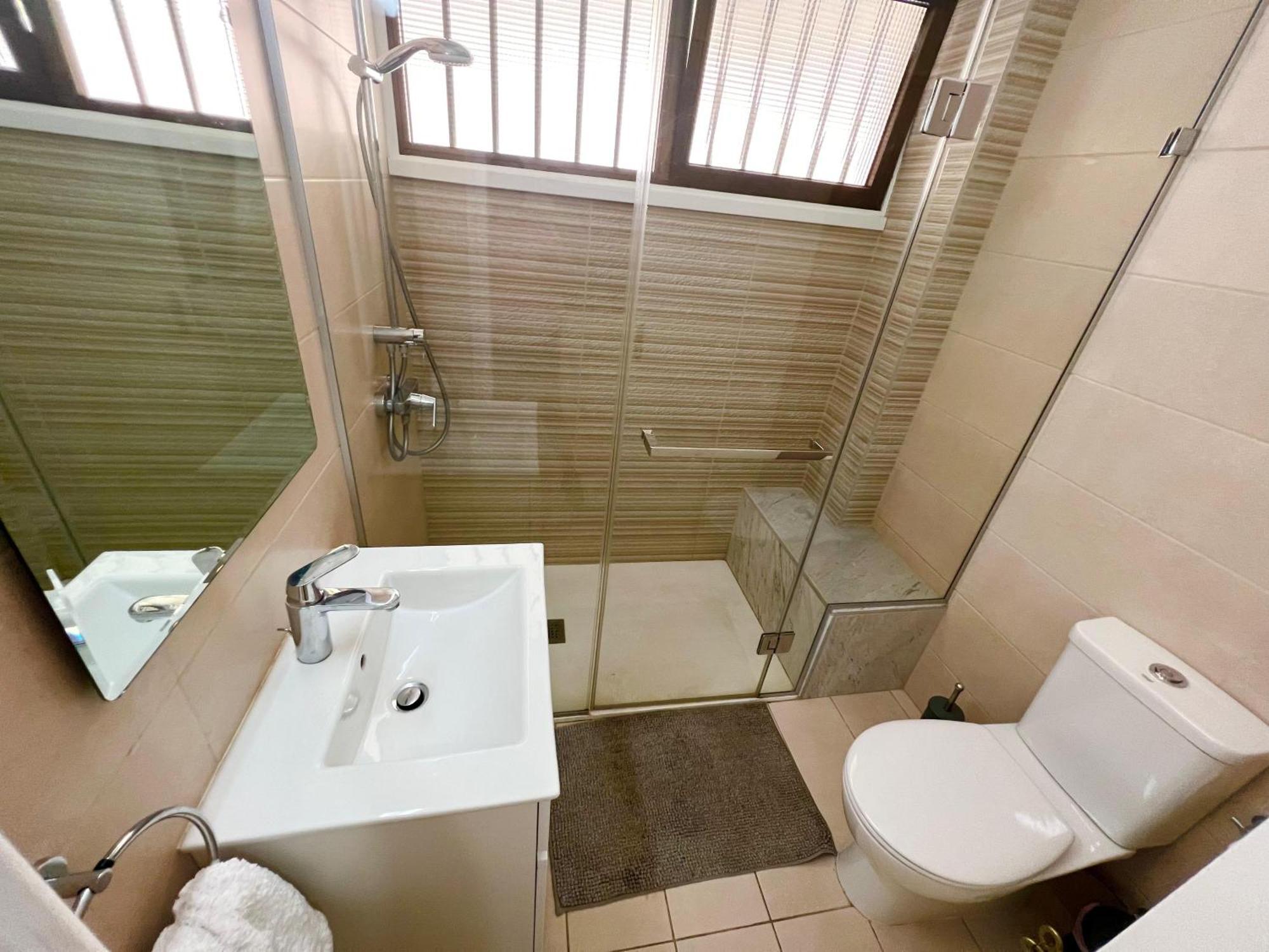 Azul Sea View Apartment Larnaca Exterior photo